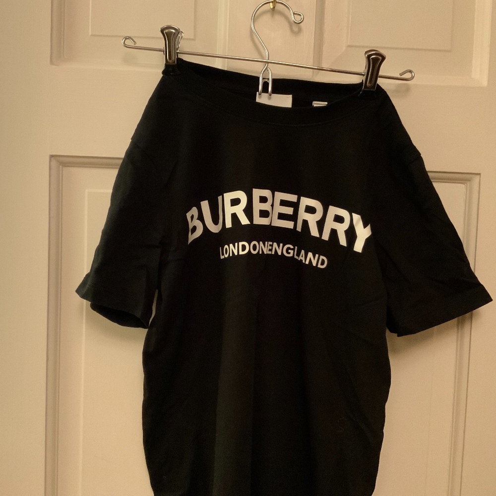 Unisex Burberry Black T shirt youth xl (can fit adults)